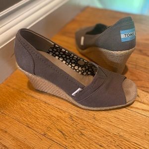 Toms wedges